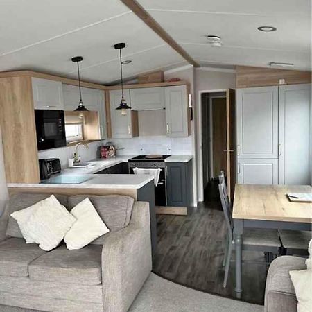 Ocean Breeze Villa เซลซี ภายนอก รูปภาพ